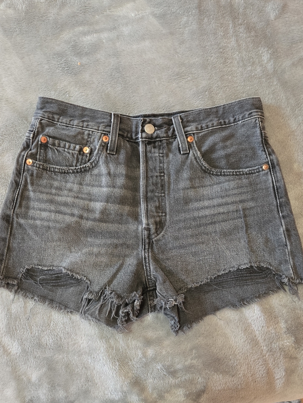 Levi’s 501 High Rise Black Denim Shorts W27 Raw Hem Vintage Style 🖤